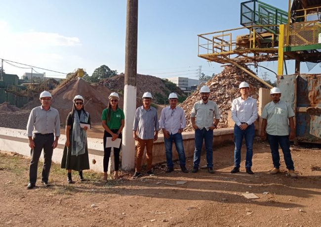 Comitiva da Prefeitura de Barreiras e Defensoria Pública do Estado visitam Central de Gerenciamento de Resíduos Sólidos em Jundiaí/SP